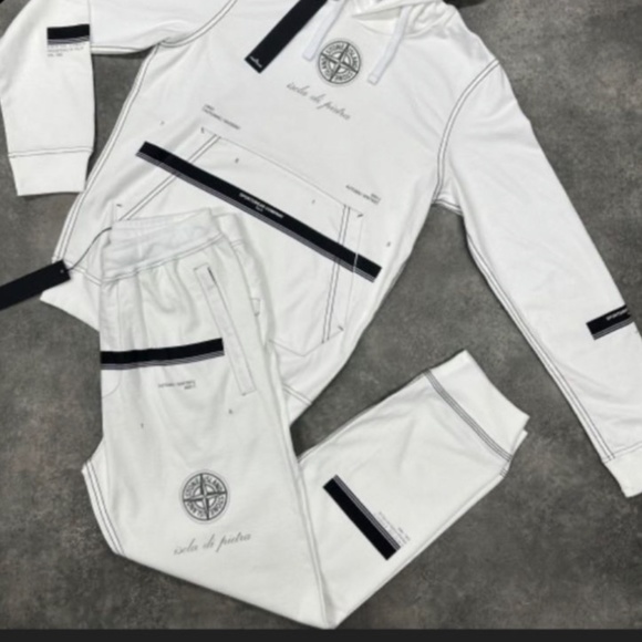 White islola di pietra hooded tracksuits bottoms and jumper - Picture 2 of 3